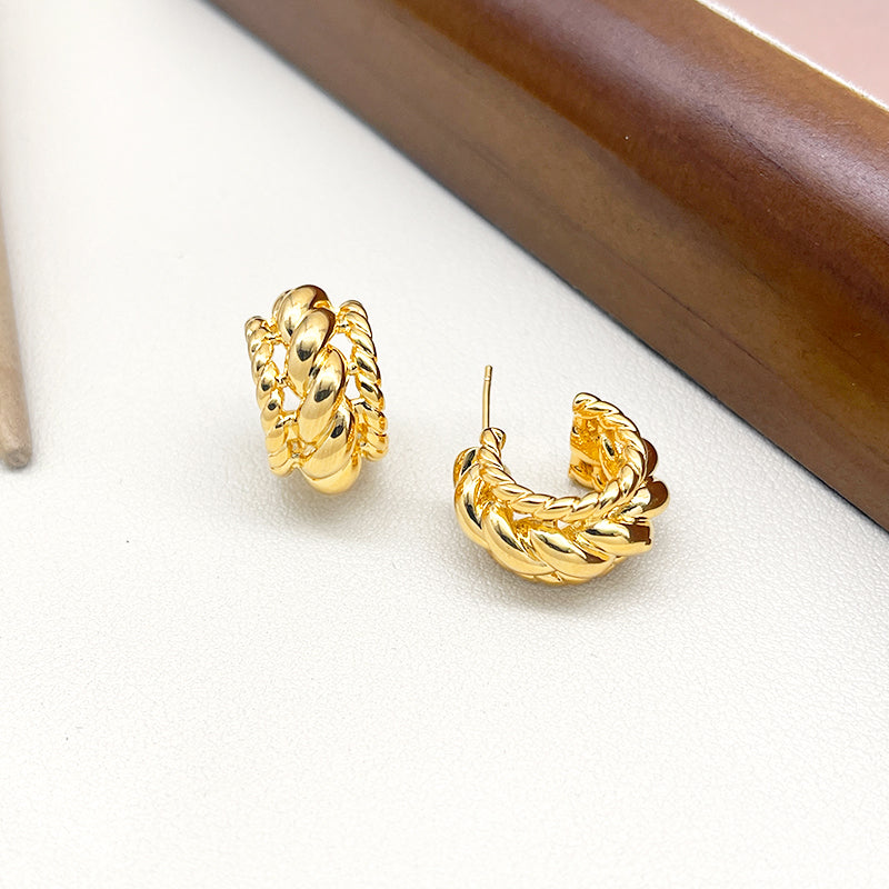 ZHONGTAI Sweet and little fresh earrings 18.5mmx10.5mm Fried Dough Twists Twist Ring European and American Style Ear Studs Small Popular Vintage Metal Knitted Ear Studs